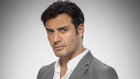 Andrés Palacios es Raúl El vuelo de la Victoria