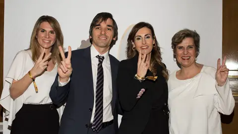 Uniendo fuerzas para investigar el cáncer infantil Uniendo fuerzas para investigar el cáncer infantil