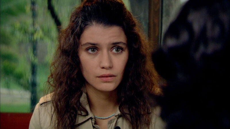 Fatmagül cree que Mustafá no mató a Vural