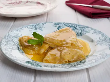 Crepes “Suzette” Crepes “Suzette”