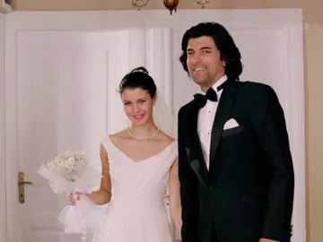 Kerim y Fatmagül, preparados para el 'Si, quiero' Kerim y Fatmagül, preparados para el 'Si, quiero'