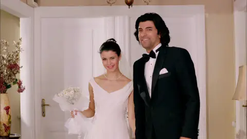 Kerim y Fatmagül, preparados para el 'Si, quiero' Kerim y Fatmagül, preparados para el 'Si, quiero'
