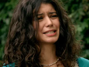 Fatmagül, enfadada Fatmagül, enfadada