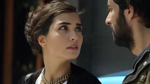 Elif Denizer Amor de contrabando