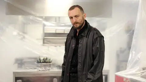 Metin, el antagonista de 'Amor de contrabando' se convierte en protagonista Metin, el antagonista de 'Amor de contrabando' se convierte en protagonista