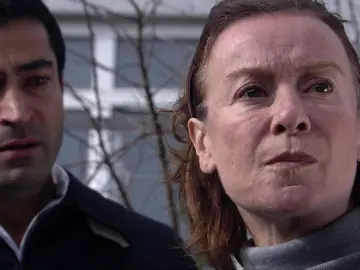 "Vete y no vuelvas sin mi hijo" "Vete y no vuelvas sin mi hijo"