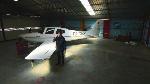 Huseyin decide no huir del pa&iacute;s solo