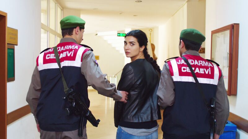Elif tiene que ingresar en prisión
