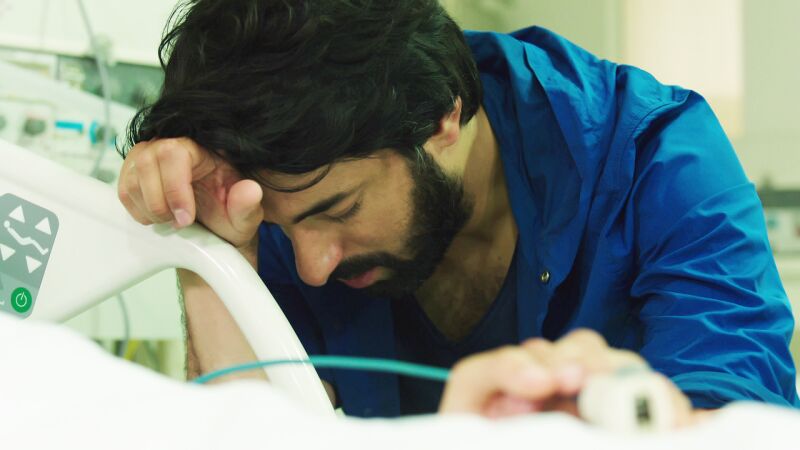 Elif no consigue salir del coma