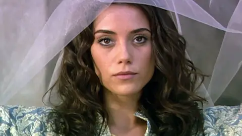 Cansu Dere en 'Sila' Cansu Dere en 'Sila'
