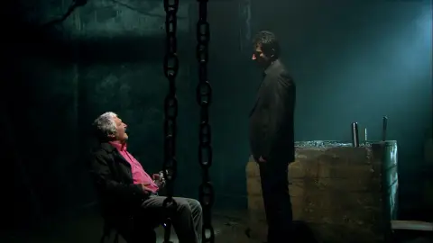 Ezel frente a Serdar Ezel