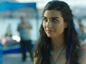 Elif Denizer Elif Denizer