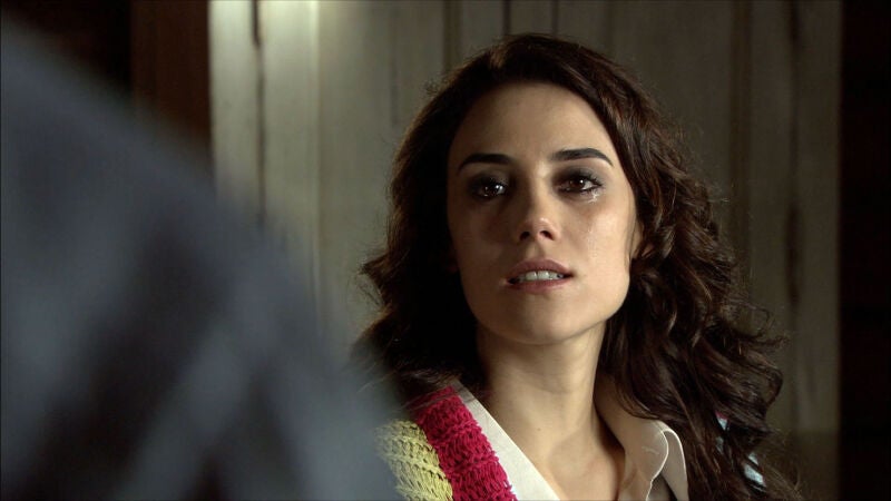 Eysan y Ezel deciden tenderle una trampa a Kenan