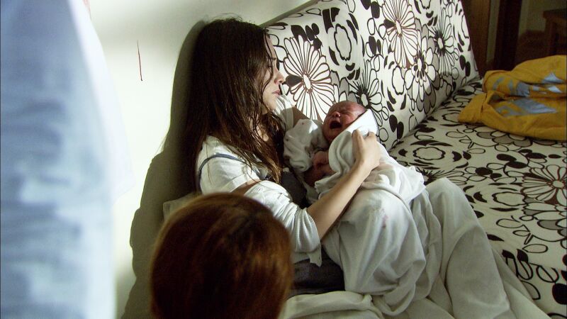 Ali y Azad tienen a su bebé Tefo