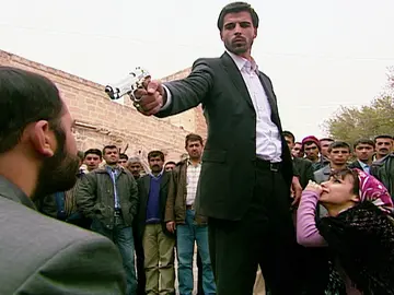 Boran, a punto de matar a Cihan Boran, a punto de matar a Cihan