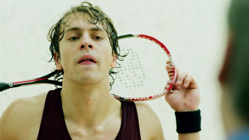 Selim sabe que Orkun fue quien robó el dinero del tratamiento