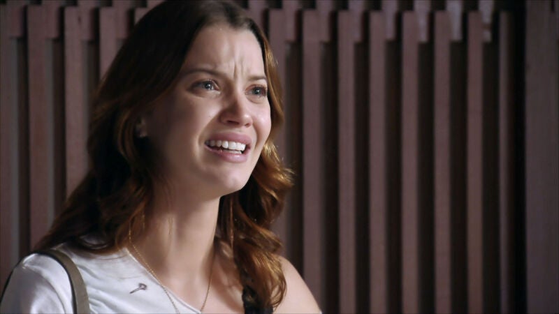 Deborah descubre que Jorgito le es infiel con Nina