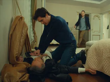 Yaman intenta reanimar a Ashim Yaman intenta reanimar a Ashim