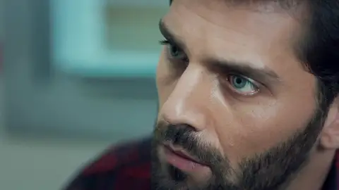Ali: "Gonül, sé que eres la madre biológica de Zeynep" Ali: "Gonül, sé que eres la madre biológica de Zeynep"