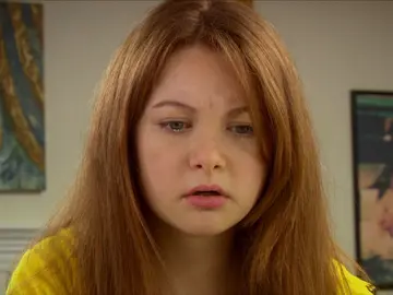 La madre de Cansu ofende a Feriha porque consigue plaza en la Universidad y su hija no La madre de Cansu ofende a Feriha porque consigue plaza en la Universidad y su hija no