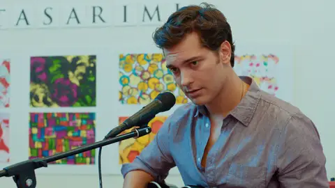 Mira y Yaman vuelven a estar juntos en el escenario Mira y Yaman vuelven a estar juntos en el escenario
