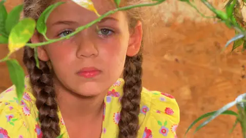 Elif se pierde intentando rescatar a un gato Elif se pierde intentando rescatar a un gato