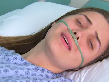 Melek a Ayse: "Lleva a Elif con su padre" Melek a Ayse: "Lleva a Elif con su padre"
