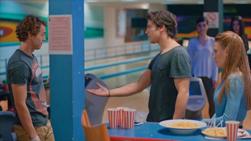 Orkun tiende la mano a Yaman y hacen las paces