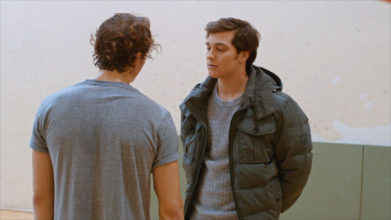 Yaman y Orkun se vuelven a enfrentar por Mira