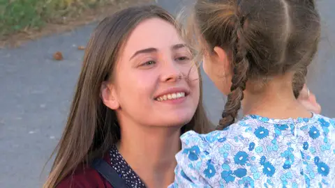 Elif se reencuentra con su madre Elif se reencuentra con su madre
