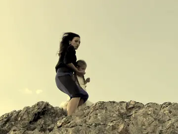 Elif no se atreve a a contar que han intentado matarla Elif no se atreve a a contar que han intentado matarla