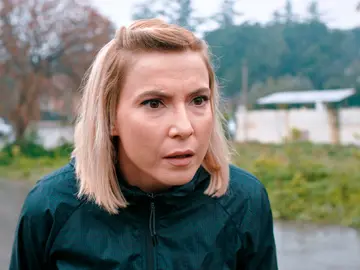Kenan se encuentra cara a cara con Sude para decirle que conoce su secreto  Kenan se encuentra cara a cara con Sude para decirle que conoce su secreto