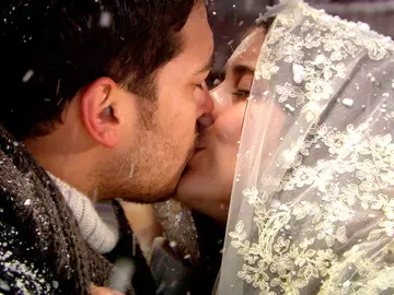 Emir y Feriha se casan en secreto Emir y Feriha se casan en secreto