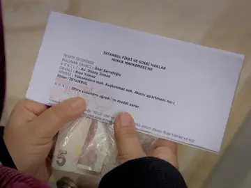 El padre de Emir demanda a Riza y a su familia El padre de Emir demanda a Riza y a su familia