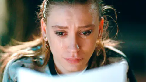 Mira trata de quedarse embarazada en secreto momento destacado