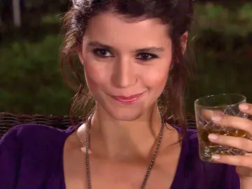 Bither y Behlül planean su noche romántica juntos Bither y Behlül planean su noche romántica juntos