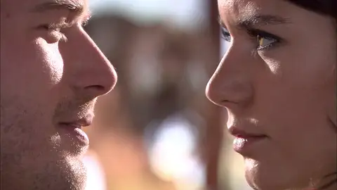 Nesrin también sospecha que Bither y Behlül tienen una aventura momento destacado