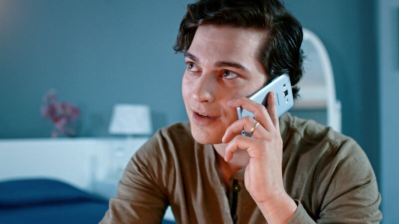 Mira y Yaman reciben los resultados del examen para ir a EEUU