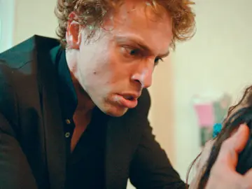 Orkun pierde los nervios tras matar a Ayse Orkun pierde los nervios tras matar a Ayse