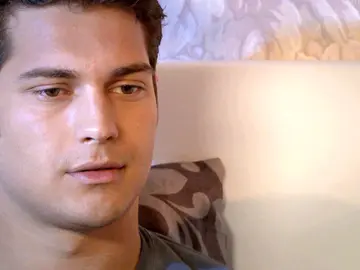 Emir ya no quiere casarse con Ece Emir ya no quiere casarse con Ece