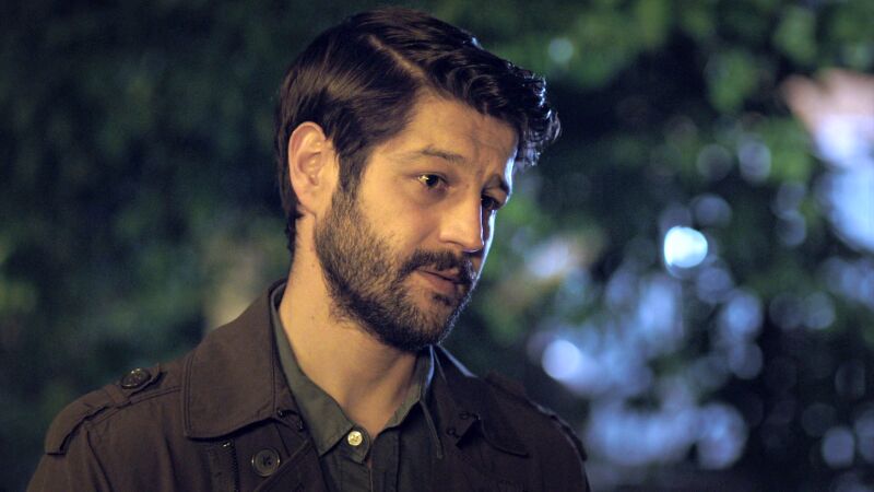 El último esfuerzo de Sinan por recuperar a Zeynep