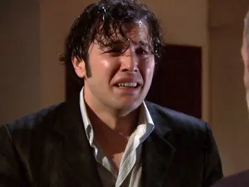 Ali Kemal prefiere quitarse la vida a seguir viviendo con Füsun Ali Kemal prefiere quitarse la vida a seguir viviendo con Füsun