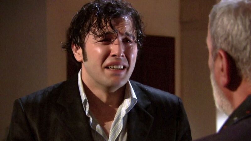 Ali Kemal prefiere quitarse la vida a seguir viviendo con Füsun