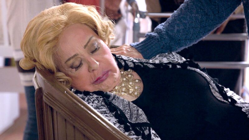 Doña Imelda está inconsciente y puede que haya sido envenenada