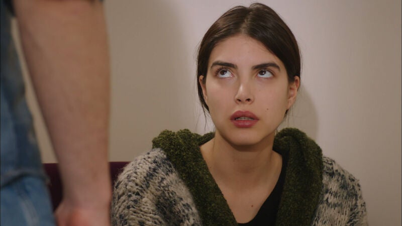 Hazan quiere volver a su casa, pero Sinan tiene otros planes