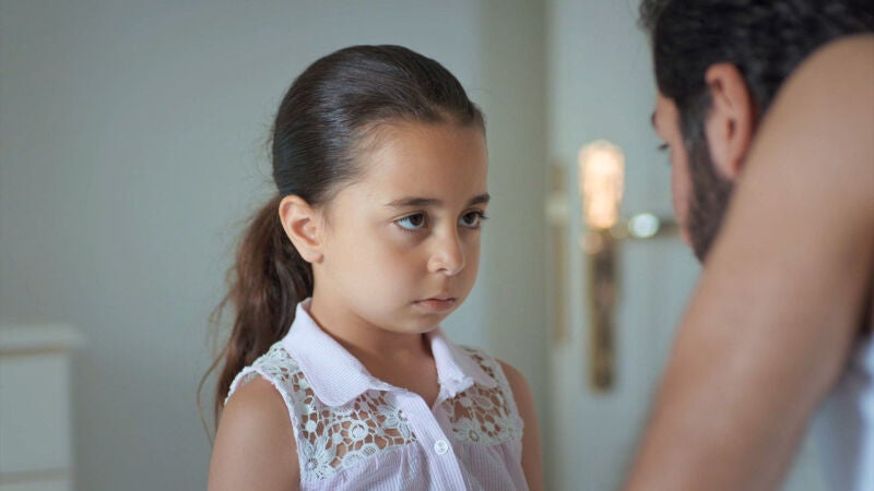 Cengiz chantajea a Melek