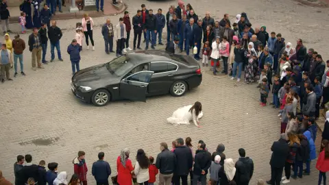 Reyyan, anbandonada Hercai