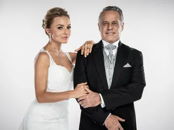 Michel Brown y Angelique Boyer responden al estreno de 'Amar a muerte' en Nova Michel Brown y Angelique Boyer responden al estreno de 'Amar a muerte' en Nova