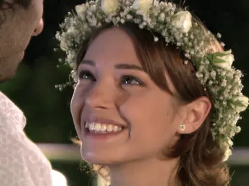 Sezen y Burak se casan en secreto Sezen y Burak se casan en secreto