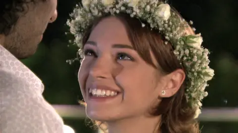 Sezen y Burak se casan en secreto momento destacado